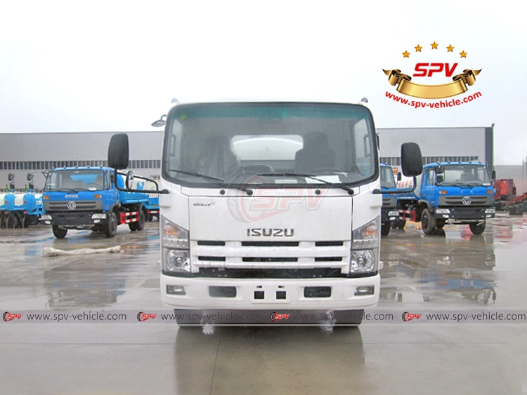 Water Tanker Truck ISUZU - F